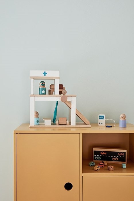 Kids Concept - Drewniana zabawka Szpital z figurkami Aiden