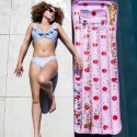 Swim Essentials - Luksusowy materac do pływania Red dots Glittery pink