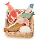 Tender Leaf Toys - Wiklinowy koszyk z rybami i owocami morza